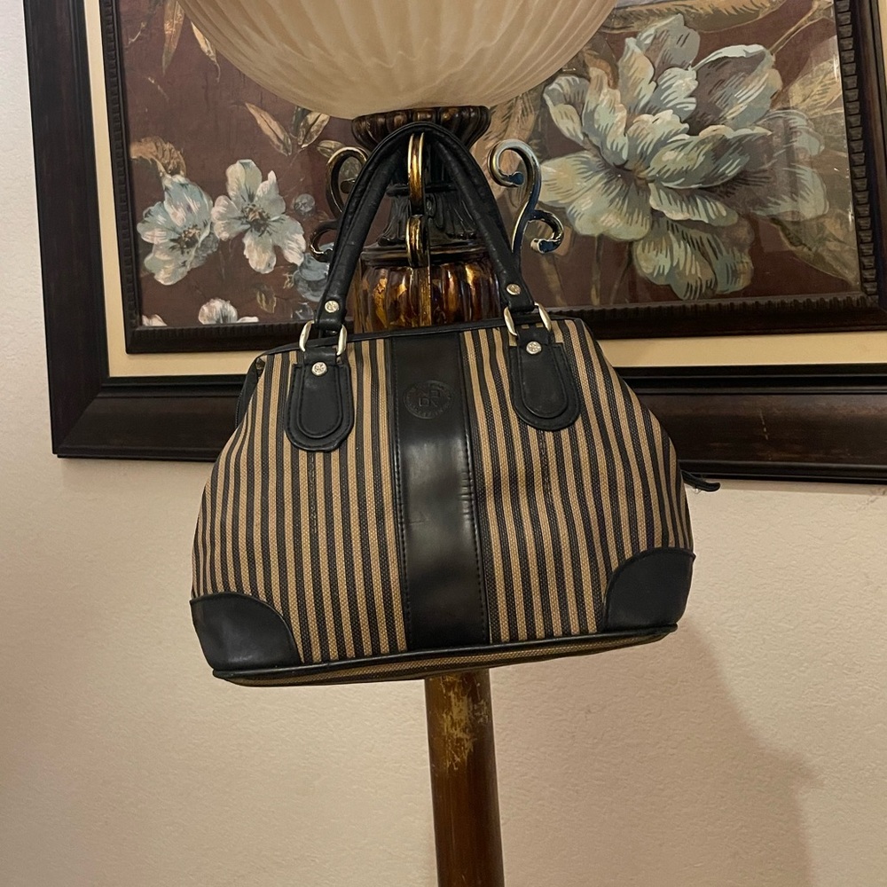 Elegant Black and Tan Striped Women's Bag - Picture 3 of 16